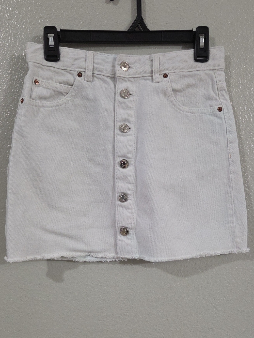 Pull&Bear White Button-Front Mini Skirt
